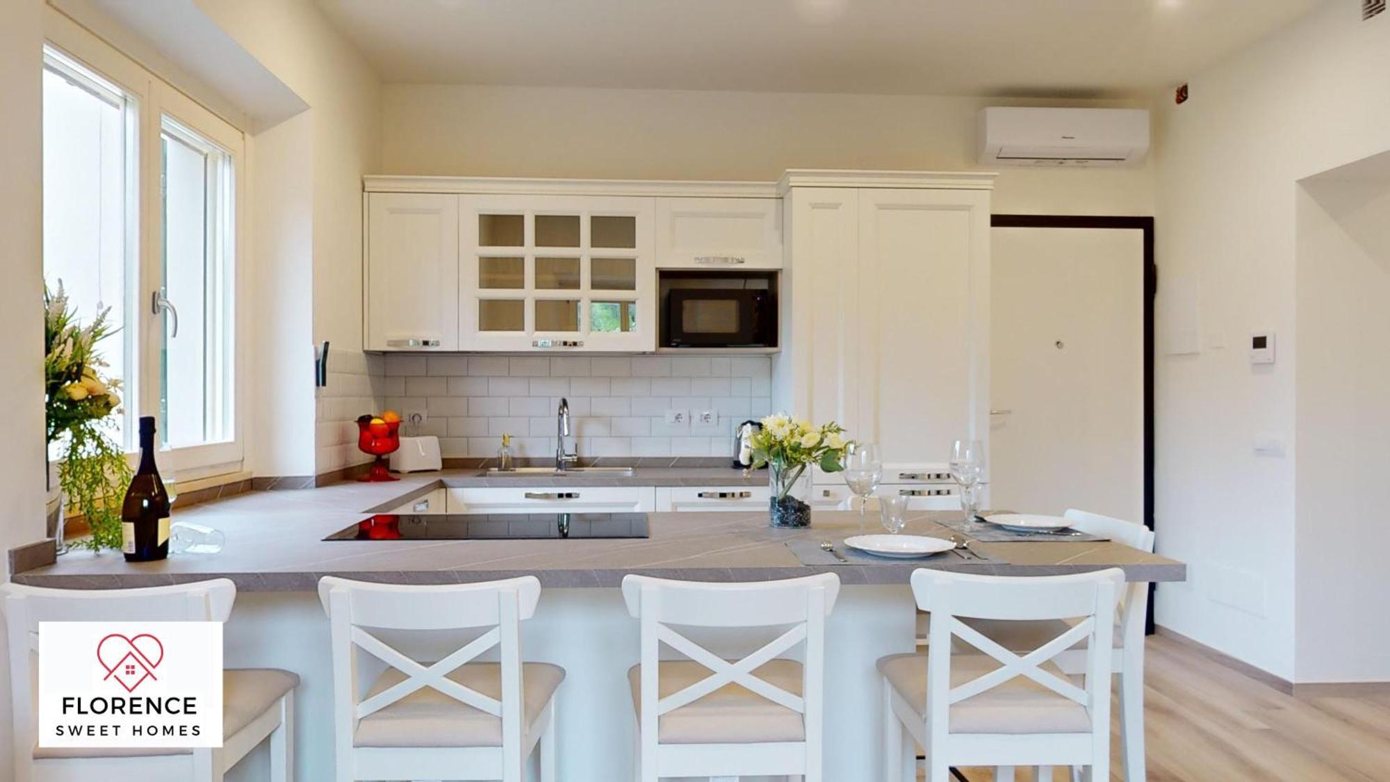 Sonia Apartment With Free Parking By Florence Sweet Homes Bagian luar foto